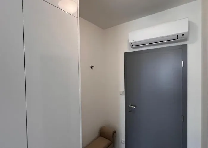 Air Conditioned 1 Vienna Gate, 2 Apartment